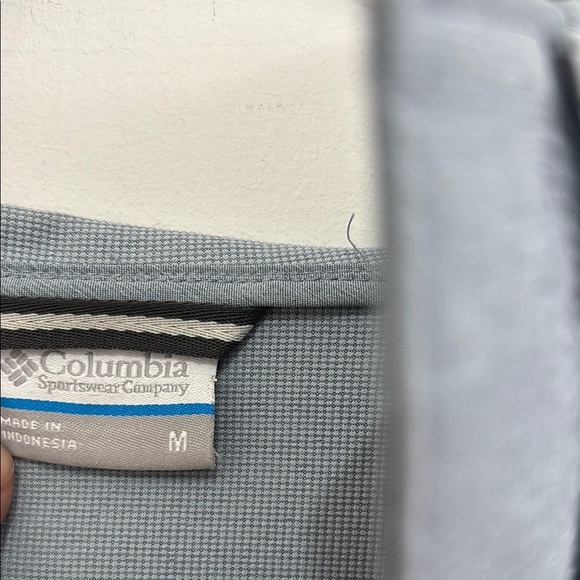 Columbia Women's Gray Hooded Jacket - Picture 4 of 4